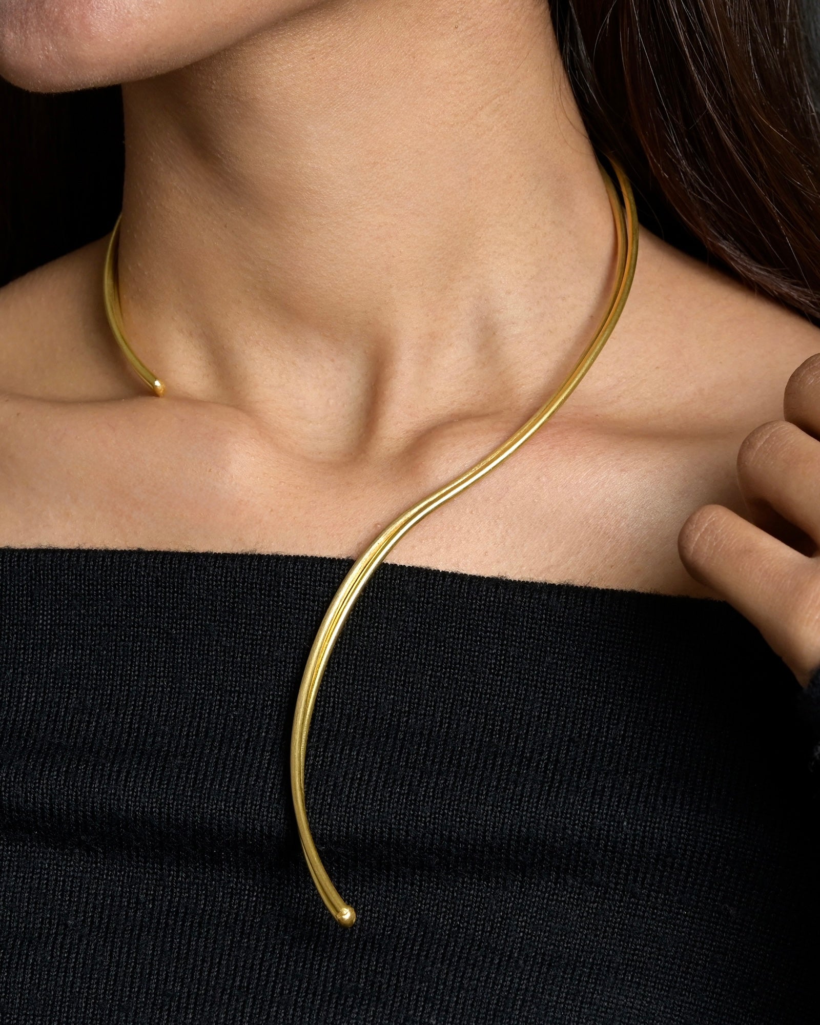 Aurelia Serpentine Neck Cuff