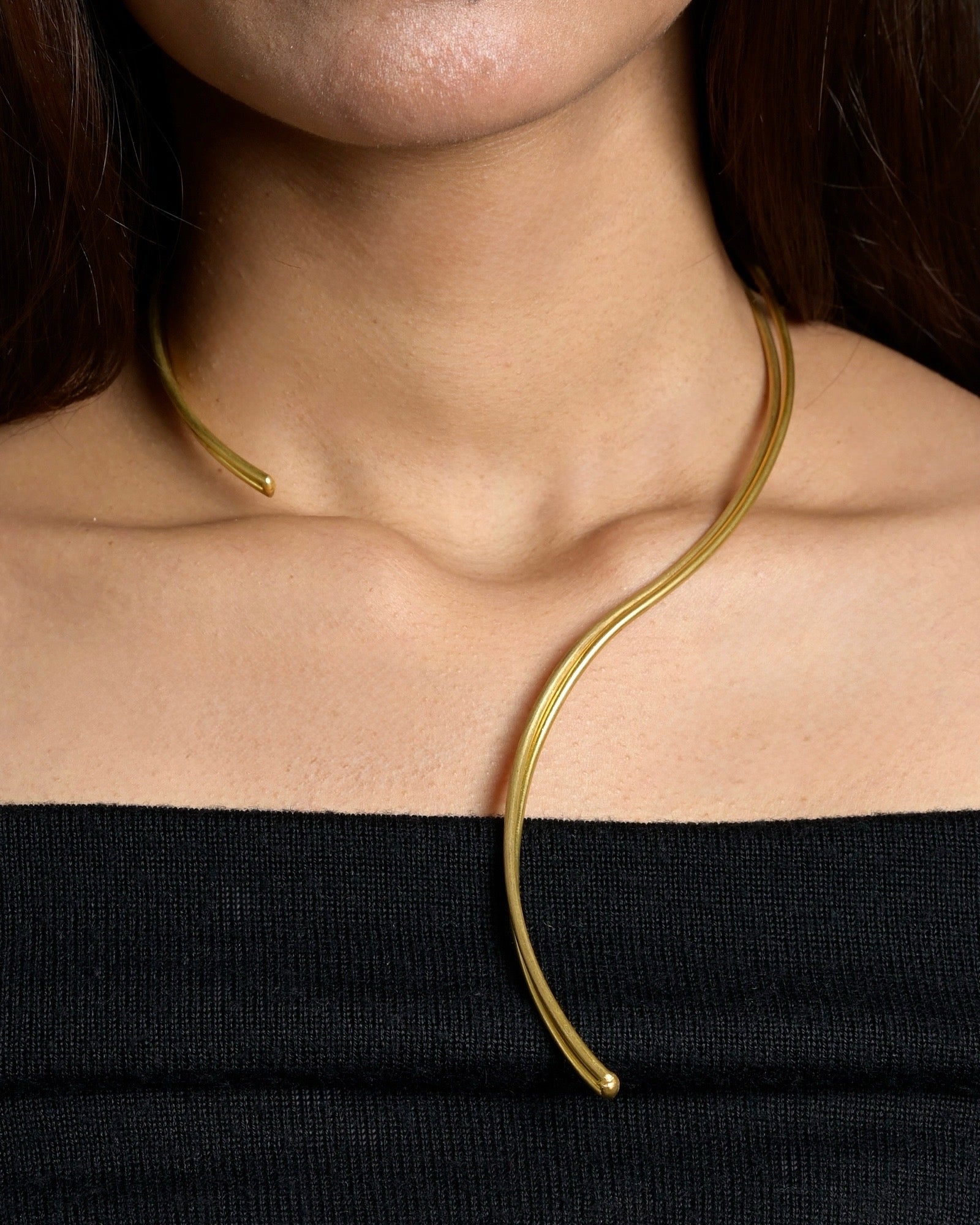 Aurelia Serpentine Neck Cuff