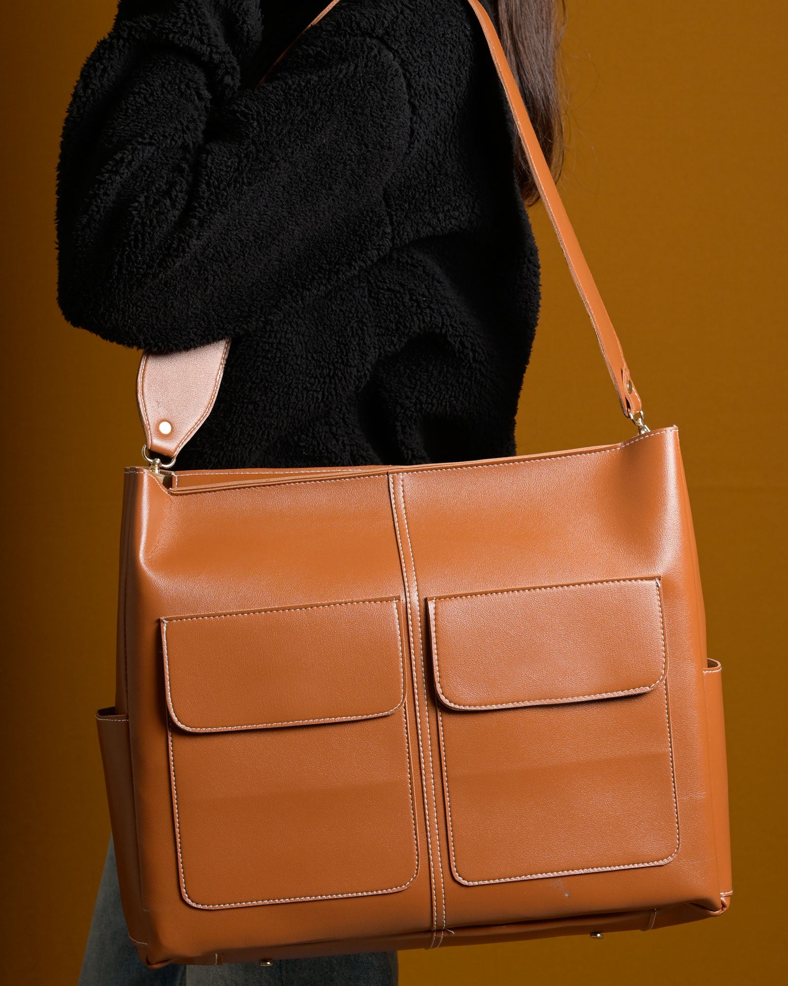 Caro Zipper Tote Bag - Tan