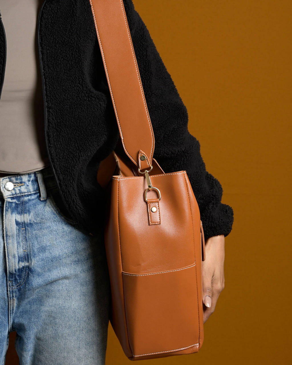 Caro Zipper Tote Bag - Tan