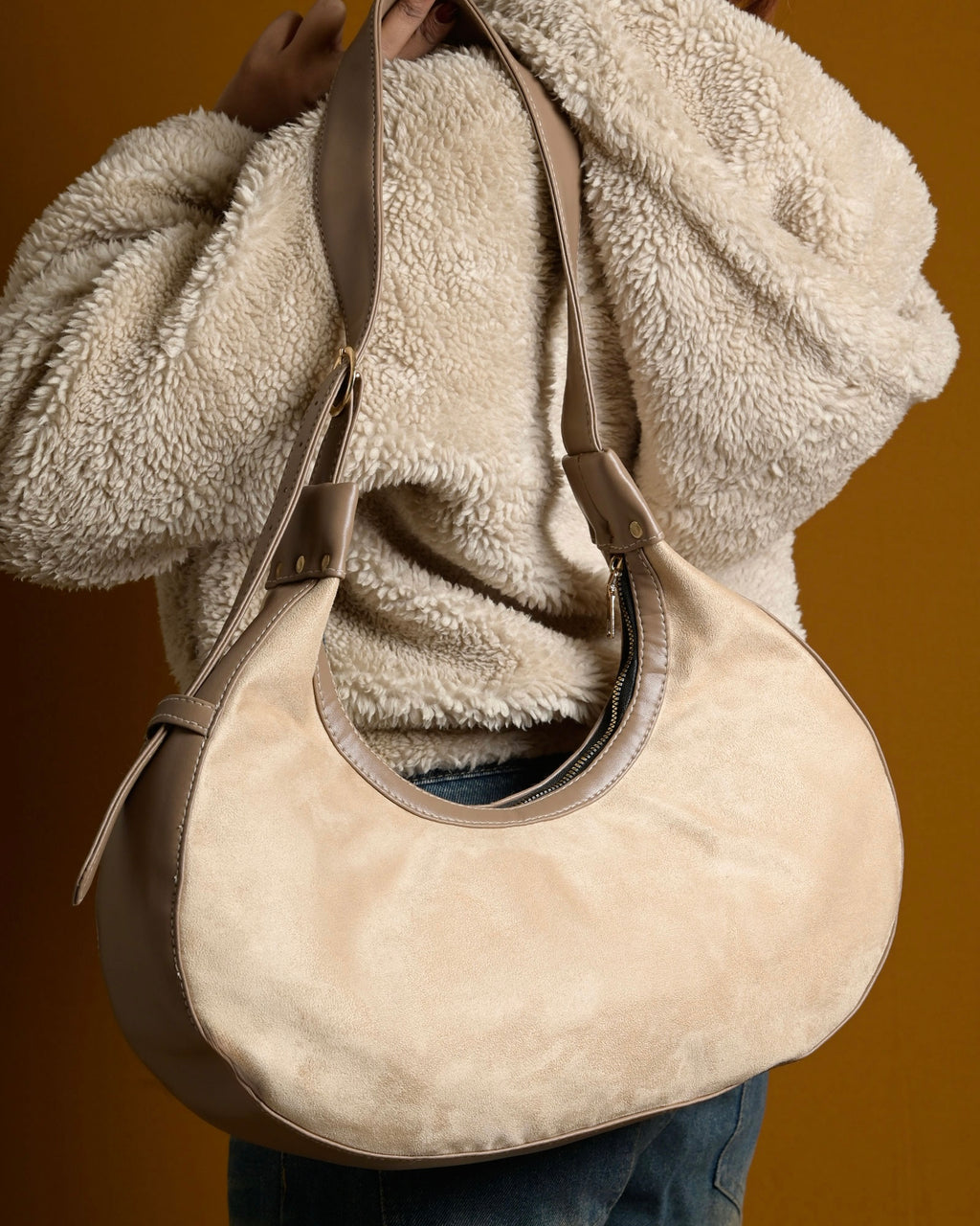 Crescent Shoulder Bag - Ivory